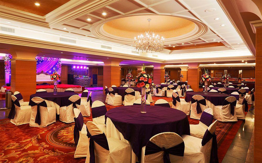 Hotel Townhouse 517 La Sapphire Near Delhi Airport Nueva Delhi Exterior foto