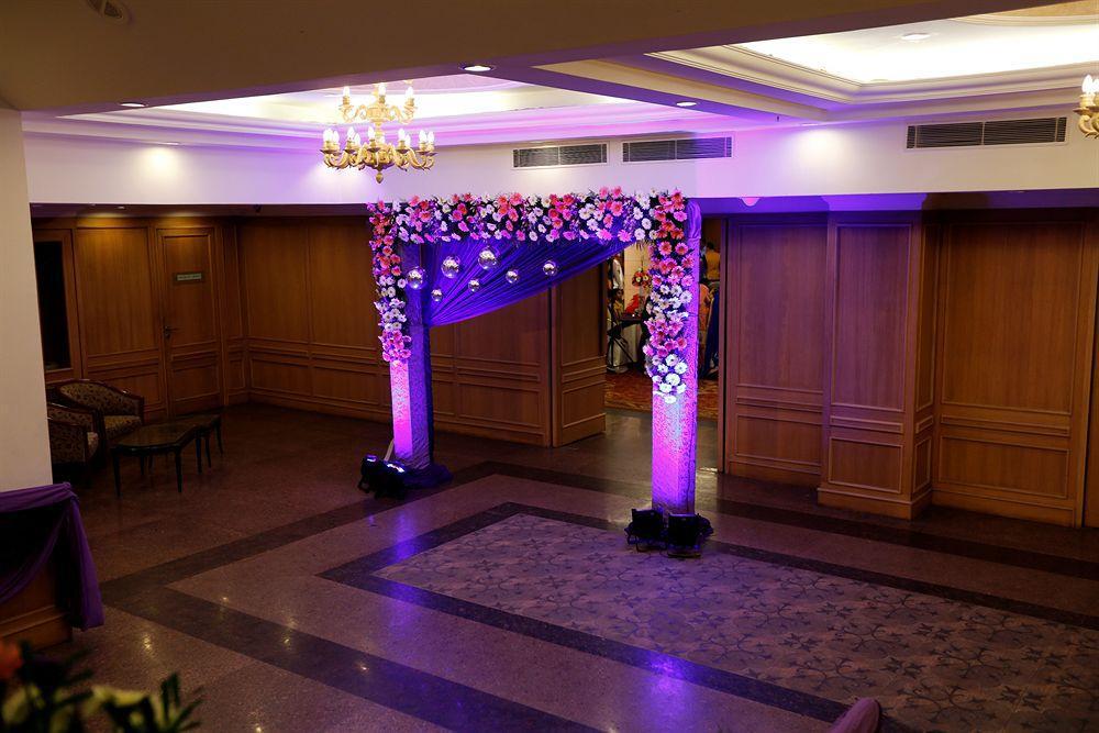 Hotel Townhouse 517 La Sapphire Near Delhi Airport Nueva Delhi Exterior foto