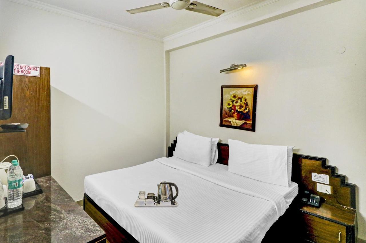 Hotel Townhouse 517 La Sapphire Near Delhi Airport Nueva Delhi Exterior foto